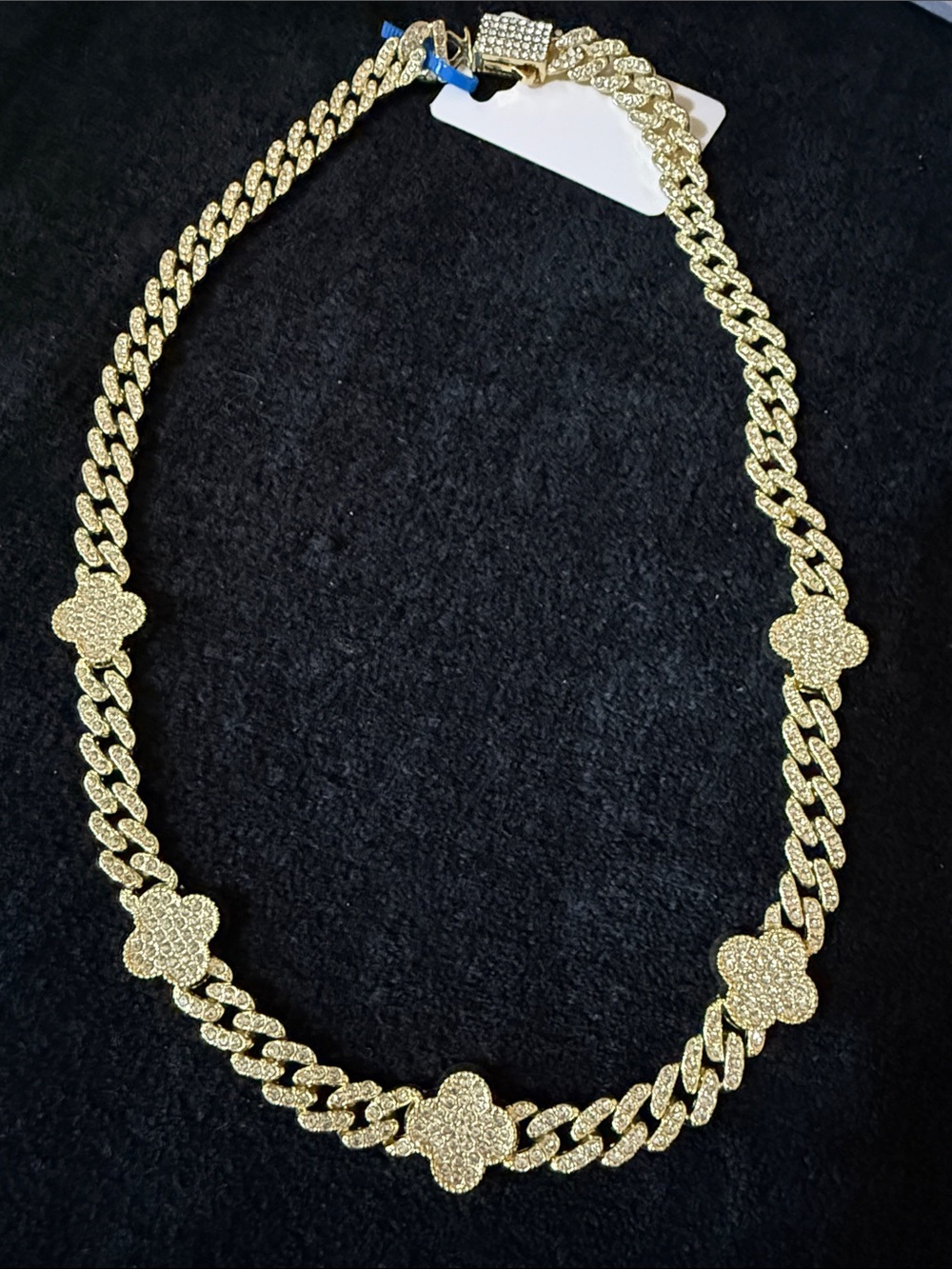Textured Gold Clover Link Necklace for Women